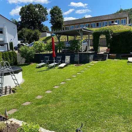 Apartment Haus Bella *